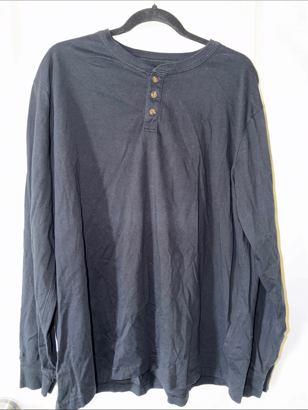 Men's black Long-Sleeve Henley Shirt